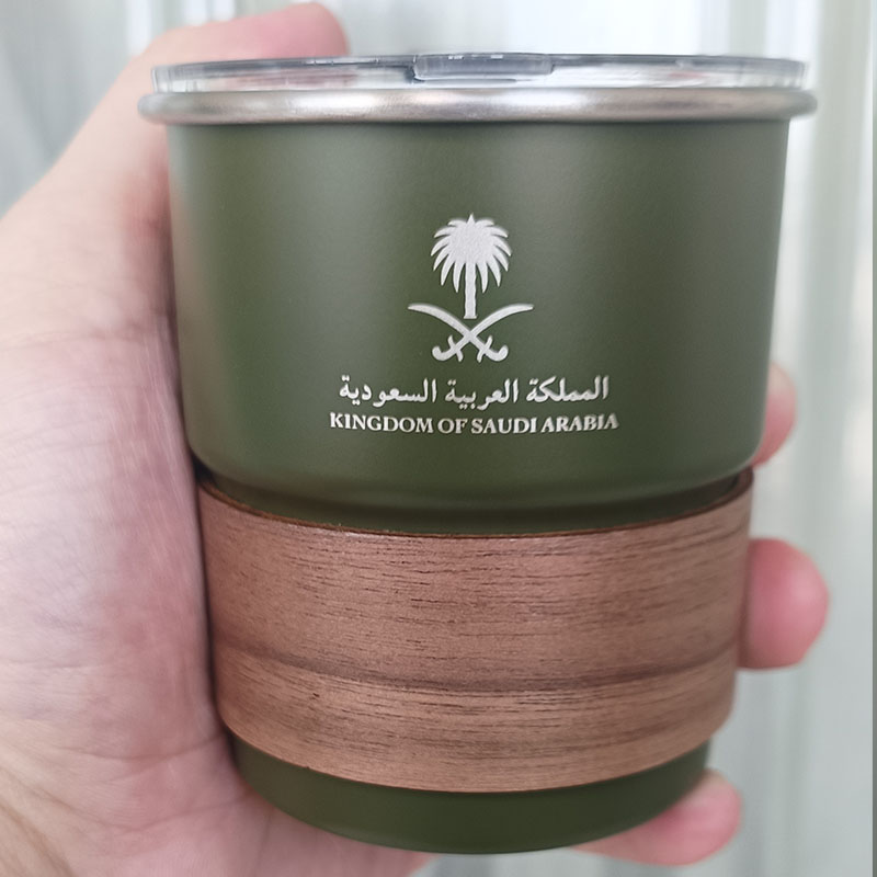 Coffee Tea Name - Tazza in Acciaio Inox con Emblema