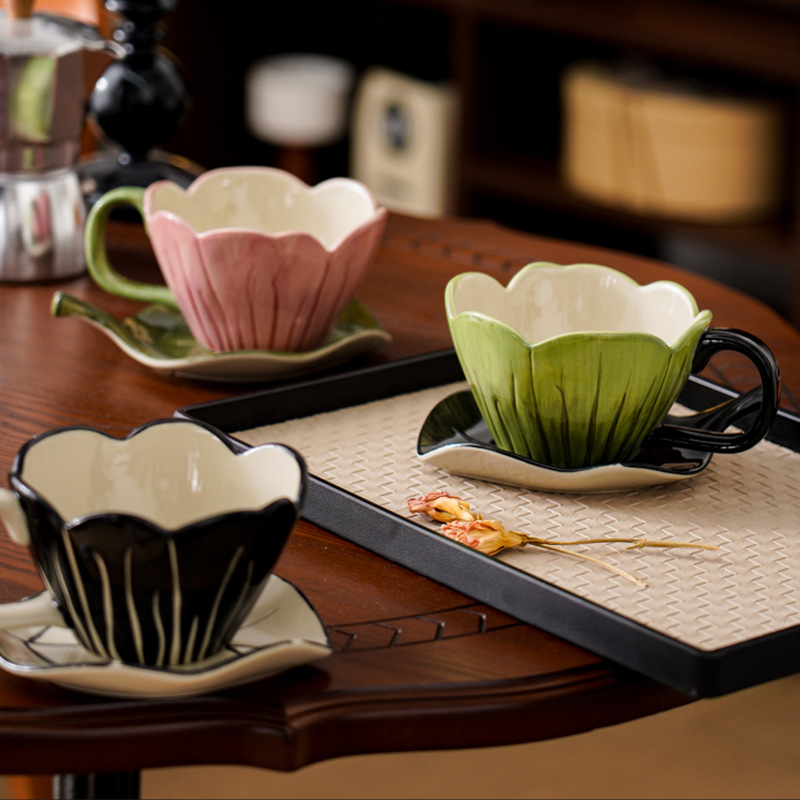 Set di piatti per tazze da caf - Coffee Tea And Leaf recensione e prezzo